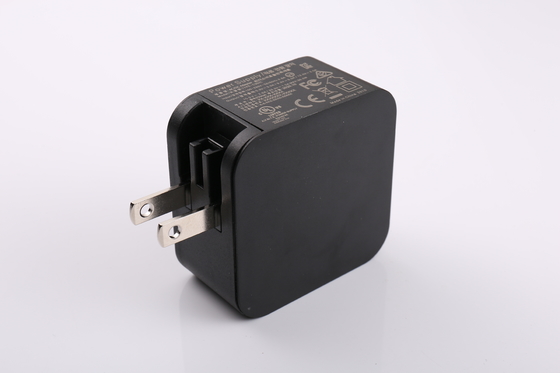 AC DC PD USBの壁の充電器の最大出力30Wの保護OCP OVP OLP