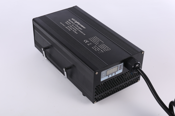 1000W 1200W 1500W AC DCのコンバーターの電源の黒い色の自動シャットダウン